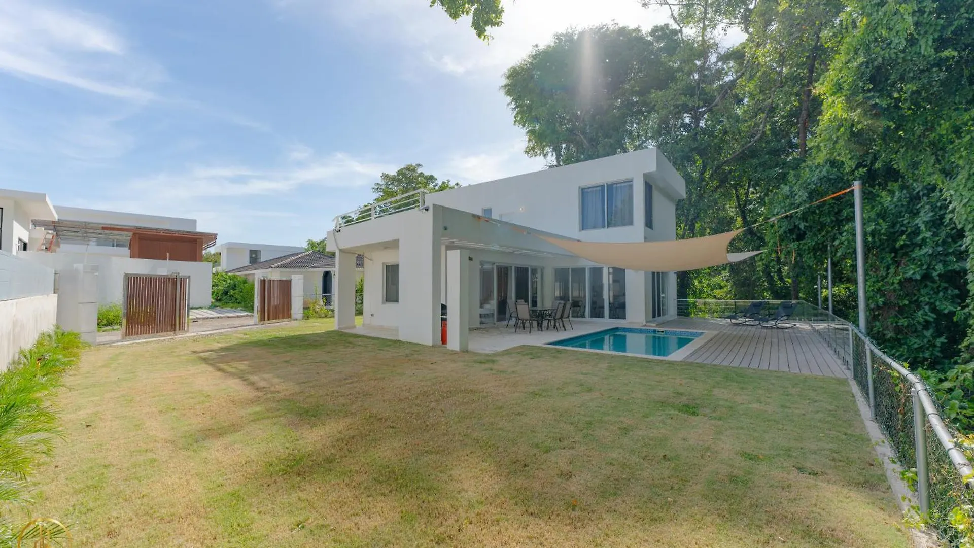 La Perla Villa Bombita